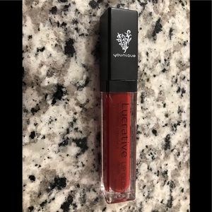 Younique Lucrative Lipgloss